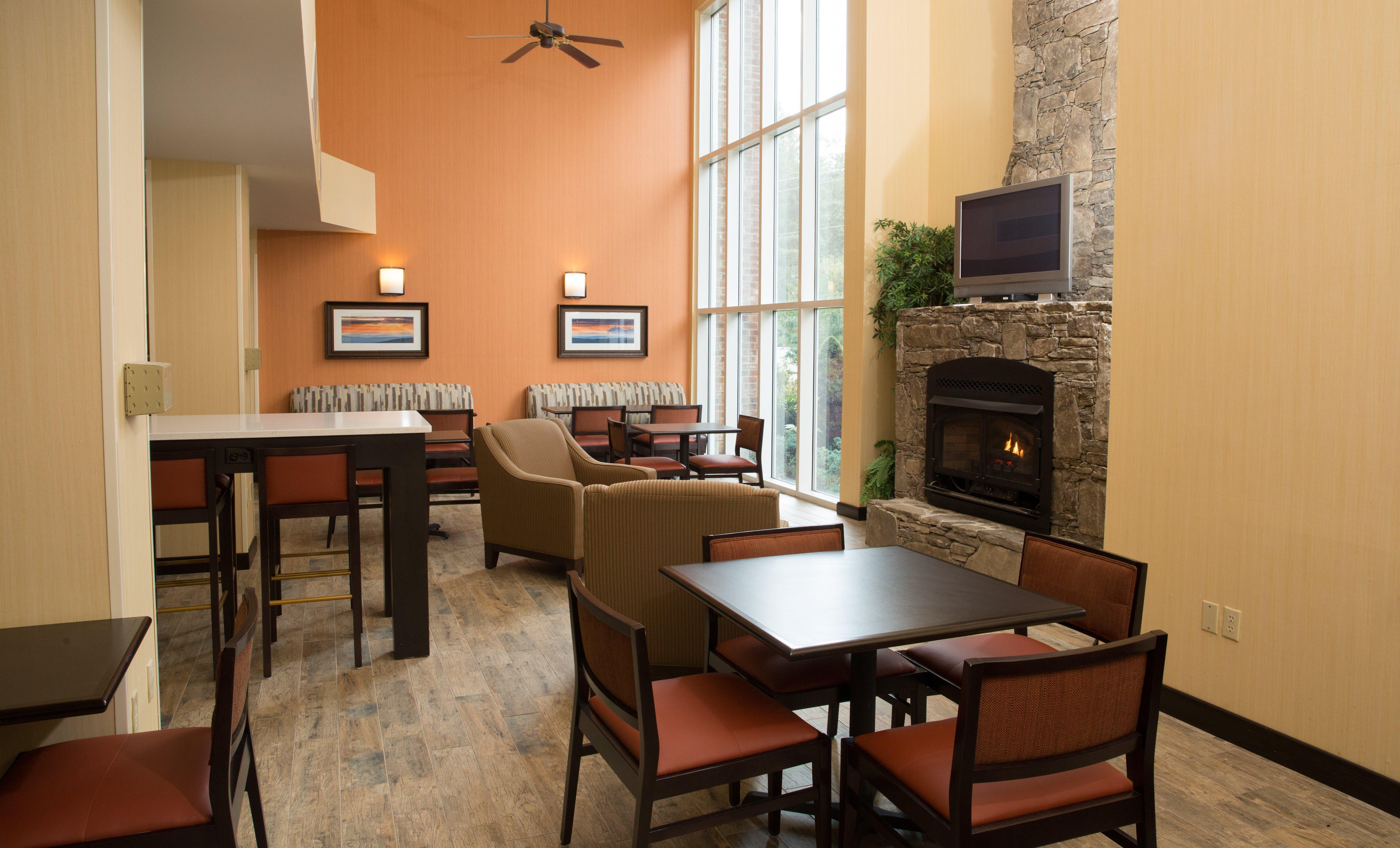 Holiday Inn Express Hotel & Suites Cherokee-Casino By Ihg Exterior foto